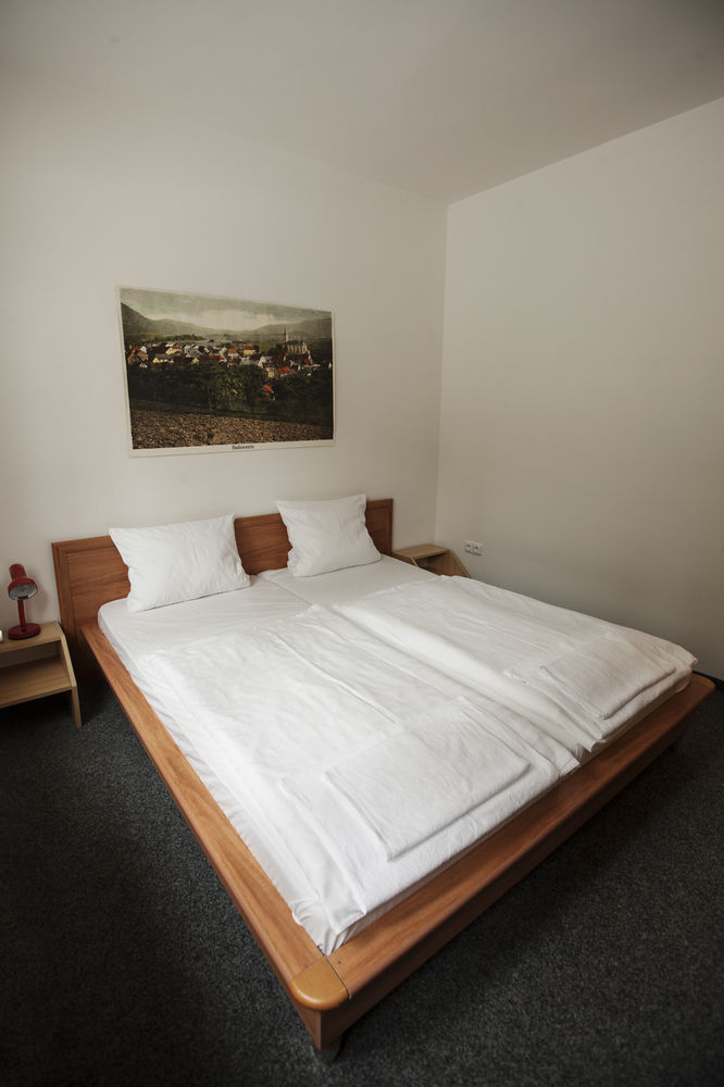Hotel Bobr Chomutov Exterior photo