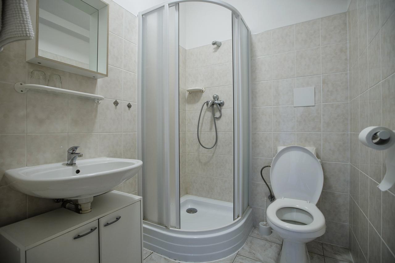 Hotel Bobr Chomutov Exterior photo